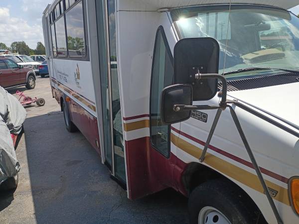 2000 Ford E450 Superduty Church bus food truck party bus REDUCED - $6,900 (Middle Tn)63470753800193121