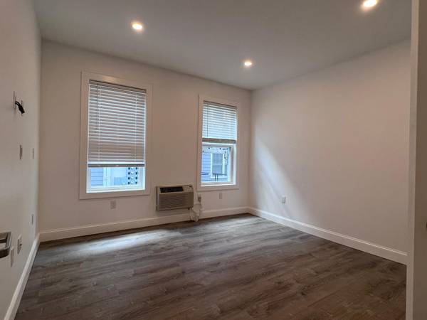 $895 / 9999ft2 - LYNN/BOSTON LUXURY PRIVATE ROOMS FOR RENT!!! (Lynn, MA)63828339070721120