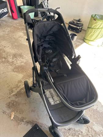 Free at the curb stroller , pump and baby brezza 1