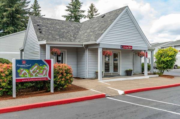 $1,995 / 3br - 975ft2 - Great 3 bed / 1 bath! We Love Pets! Ask about our Pet Policy (Oregon City - 12 Minute Drive to Clackamette Park)63820848820099121