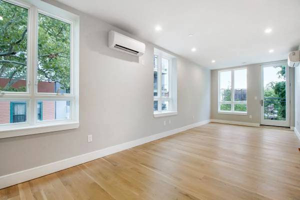 $3,900 / 2hab - ¡ENORME Y IMPRESIONANTE DE 2 HABITACIONES EN CLINTON HILL! ¡2 BALCONES + PATIO! (Brooklyn)63862609197953120