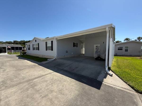$75,000 / 3br - 1144ft2 - Stylishly Furnished Home with Modern Updates in a Peaceful Cul-de-Sac (Lake Juliana Landings, Auburndale, FL)64149652341377122