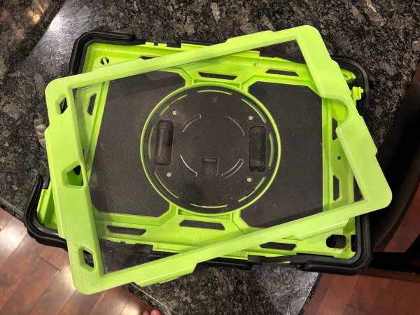 iPad case w/screen protector 9th/8th/7th generation 1