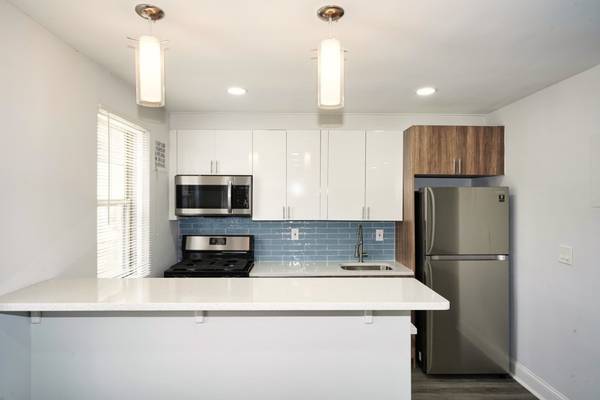 On-Site Maintenance, Playground, Large Closets 1