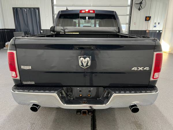 2015 RAM 1500 Laramie 4x4 - Photo 5