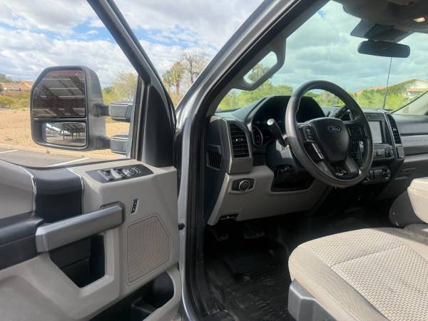 2022 Ford F350XLT CREW CAB - Photo 10