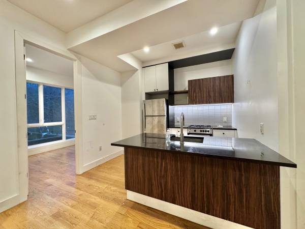 Bushwick - Large Duplex - Backyard - Laundry - 1.5 Bath - No fee!! 1