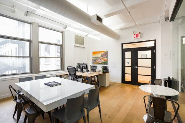 $10,200 / 3500ft2 - Bright/Airy Creative Loft Available - Furnished - No Fee! (Midtown West)63788856577153121