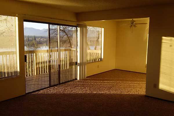 $1,470 / 2br - 1093ft2 - 2 BEDROOM / 2 BATH MANZANITA MANOR APARTMENTS #38 (REDDING)63972530874115122