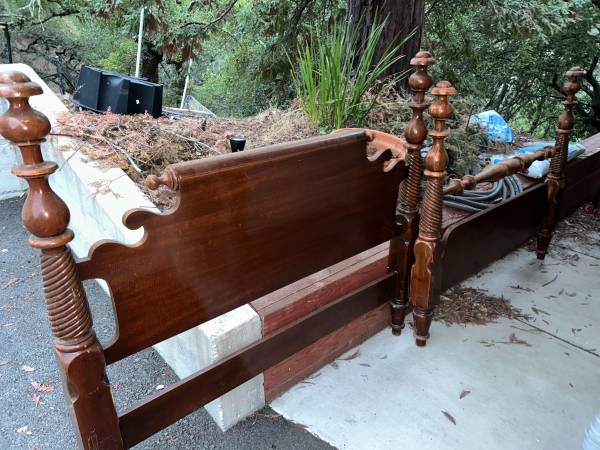 wood for amazing project - 1940s bedframe 1