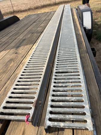 extra-long, heavy-duty  galvanized steel loading ramps 1