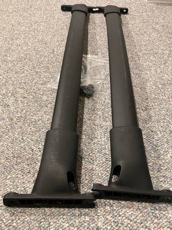 Cross bar set - Ford OEM - Escape - 2013 — 2019 1