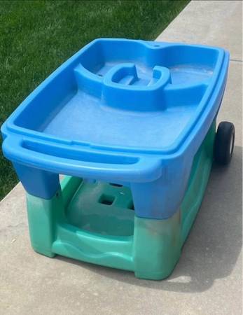 Kids Step 2 Portable Water and Sand Table 1