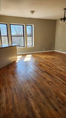 $2,175 / 3br - Spacious Duplex $2,175 a month  3 BR and 2.5Baths (Hyde Park)63918414941442124
