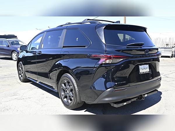 2025 Toyota Sienna XLE WOODLAND EDITION AWD LIKE NEW LESS THAN 1K MILE - $56990.00 (san bruno)63612982378755122