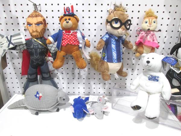 Avengers Thor, Chipmunks Simon, Righty, Peanut, Chicago Cubs 1