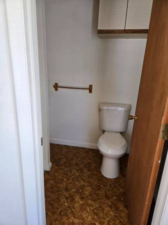 $1,600 / 1br - 1 bedroom heat&hot inc (Rochester/Gonic)63656178491011124