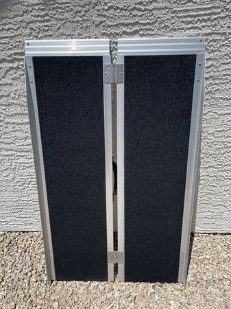 Silver Spring Aluminum Folding Utility Ramp 4' x 29" 1