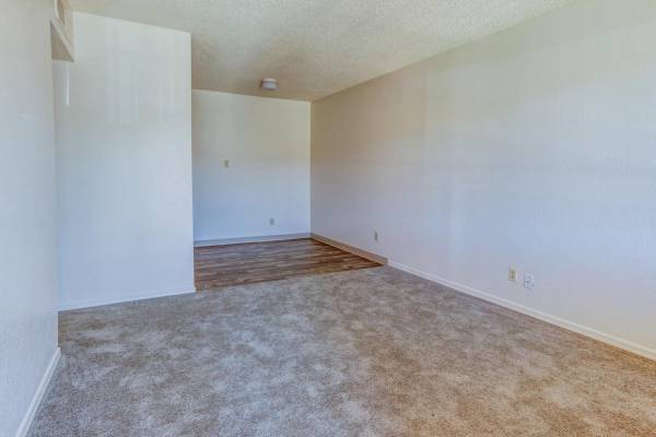 $734 / 440ft2 - 🌟 Welcome to Garden Plaza Apartments! Say Yes to the Address!🌟 (Sierra Vista)63677205547265124