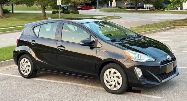 2016 Toyota Prius C Two Hatchback 4D 1