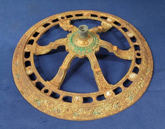 Ornate Cast Iron Christmas Tree Stand or Table Base 12" x 3 3/8" 1