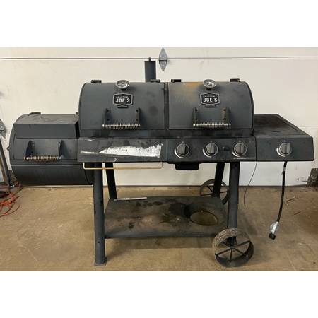 Longhorn Combo Charcoal Gas Smoker and Grill, Oklahoma Joes Smokers. See all pic 1