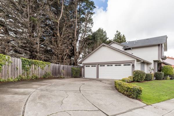 $1,950 / 1br - 2800ft2 - Upscale bedroom in peaceful, shared home (san mateo)64030486321666123