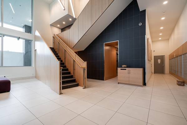 [Lougheed] Modern A/C 1Bed highrise at central location 1