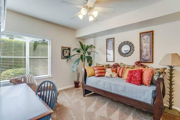$2,200 / 1br - 785ft2 - Resort-style Swimming Pool with Heated Spa, On-Site Management (pittsburg / antioch)63938500322563124