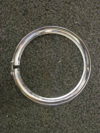 Aro cromado para faro delantero Harley de 6" - $10 (Grass Valley, CA)63470454564611122