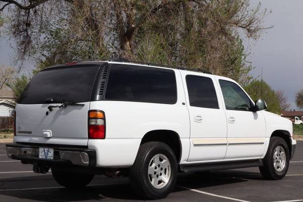 2006 Chevrolet Suburban 4x4 4WD Chevy LT 1500 SUV - $6,999 (Victory Motors de Colorado)63612320667393124