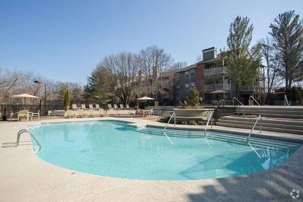 $1,399 / 2br - 1101ft2 - Stainless Steel or Black Appliances, Situated near Percy Priest Lake (Hermitage Tennessee)63904697908866120
