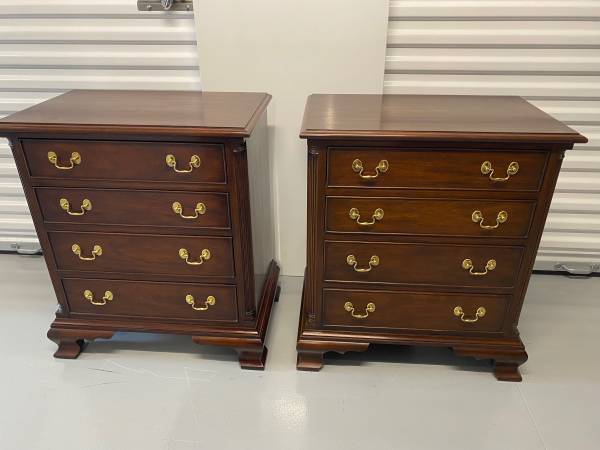 ( 2 ) Henkel Harris Vintage Solid Mahogany Four Drawer Bedside Chests 1