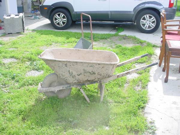 wheelbarrow flatfree tire 1