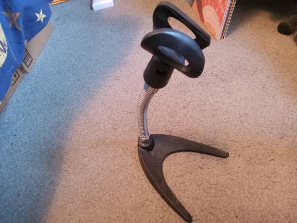 Desktop Mic Stand 1