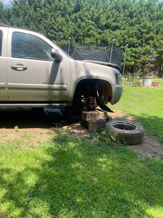 2007 Chevy Avalanche - $1,000 (Mooresboro)63617453614595123