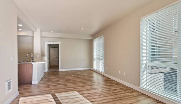 $2,075 / 2br - 1019ft2 - Ready to lease! 2 bed 2 bath home. Check us out! (Tumwater)63850755646211121