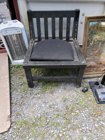 Solid mid century chair 1