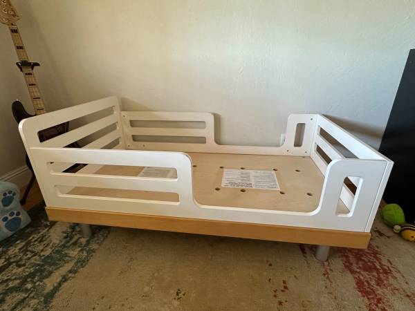 Oeuf Toddler Bed 1