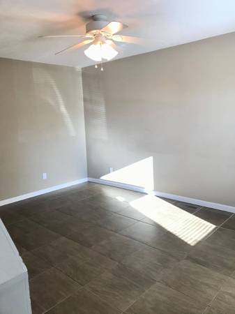 $875.00 / 2br - 950ft2 - Creekside Townhomes63846718677633122