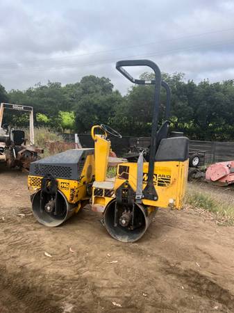 Multiquip Ride-on roller 1