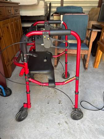 Invacare rolling walker 1