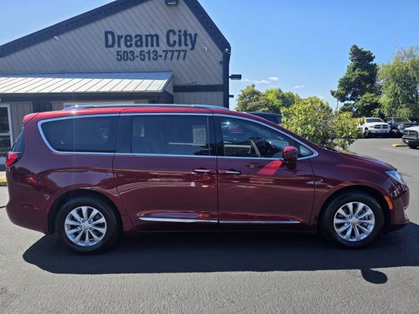 Miniván Chrysler Pacifica Touring L 2019, 4 puertas Miniván Dream City - $14,995 (MÁS DE 200 CAMIONETAS EN STOCK)63616172477955122