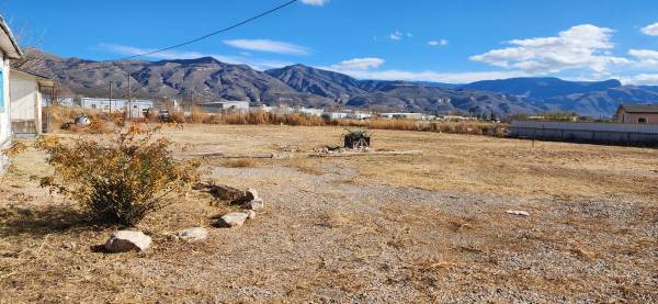 $1,300 / 3br - 1404ft2 - House on almost 1 acre in town (Alamogordo)63867374843139121