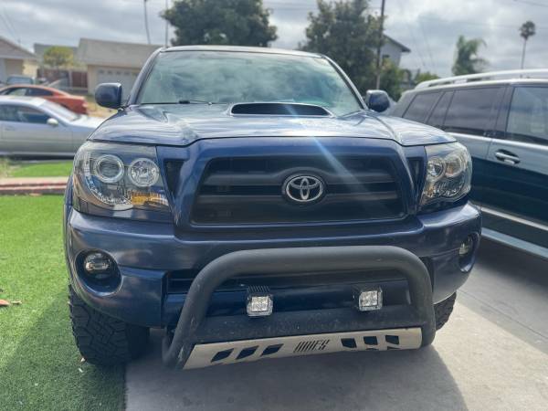 Toyota tacoma 4x4 - $9,800 (Oceanside)63440962803329121