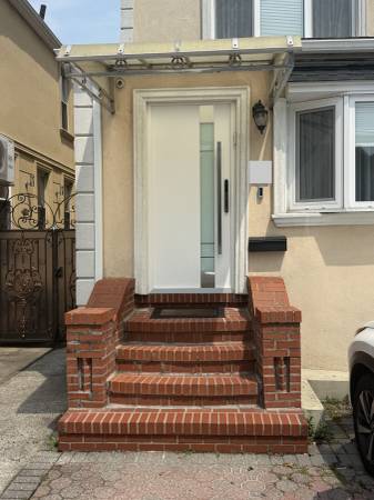 Contractor wanted: new front steps with railings - Rego Park, Queens 1