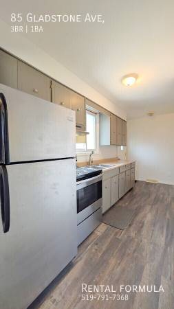 85 Gladstone Ave 4