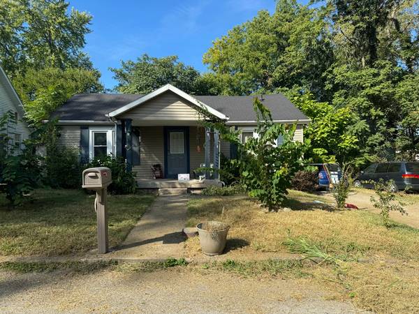 $1400.00 / 2br - 921ft2 - Charming 2 bdrm 1 bath. Very quiet setting.