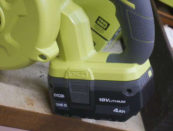 RYOBI P755 soplo con batería 886676-3 - $79 (baltimore)62970102161281122