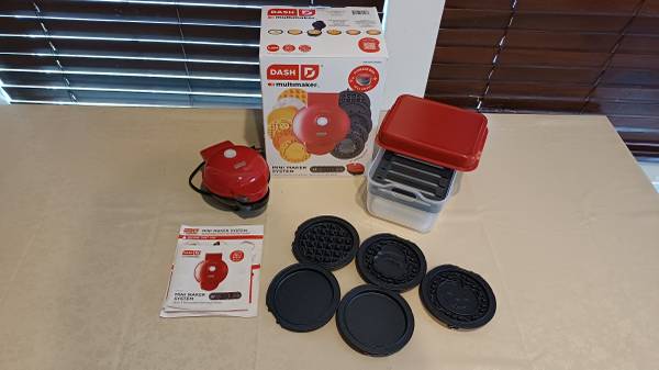 Dash mini waffle maker system 1